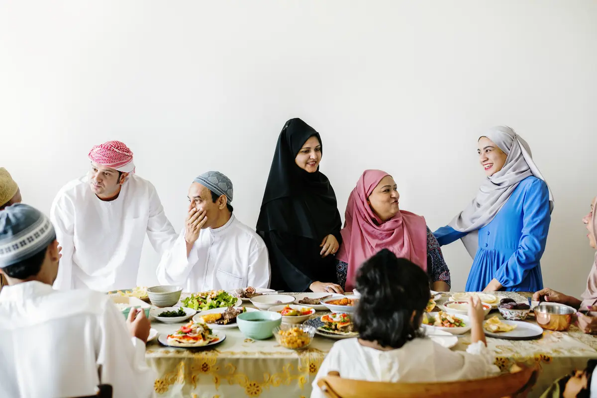 Makan sahur - buka puasa (iStock)
