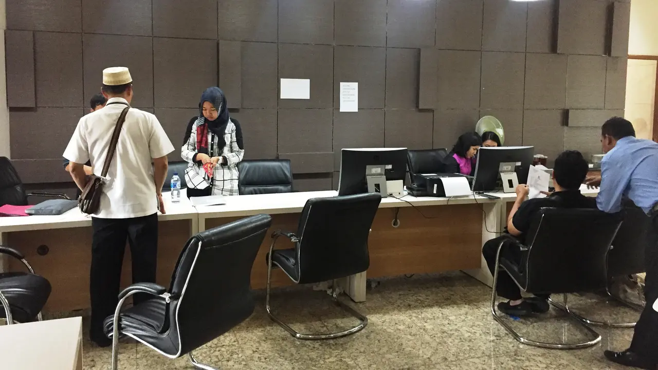 20170816-first travel-jakarta-posko