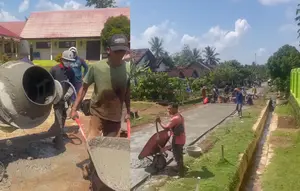 Cerita Warga Lampung Timur Patungan Bangun Jalan Desa