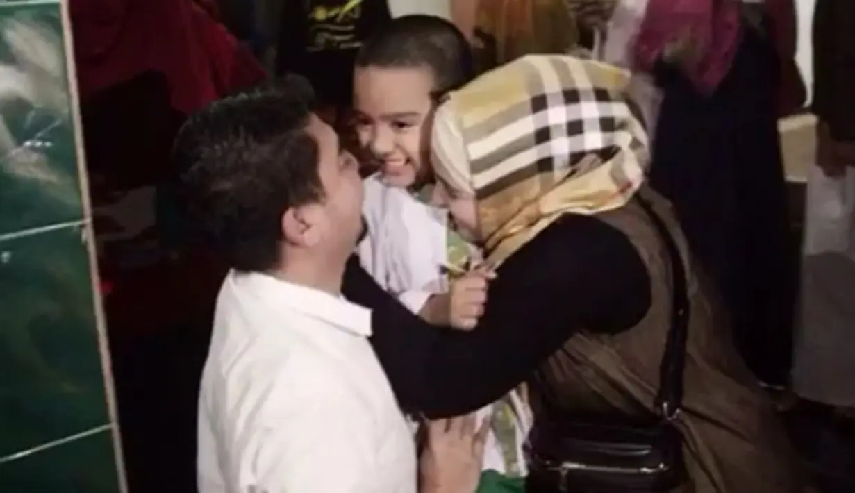 Ustaz Solmed dan April Jasmine