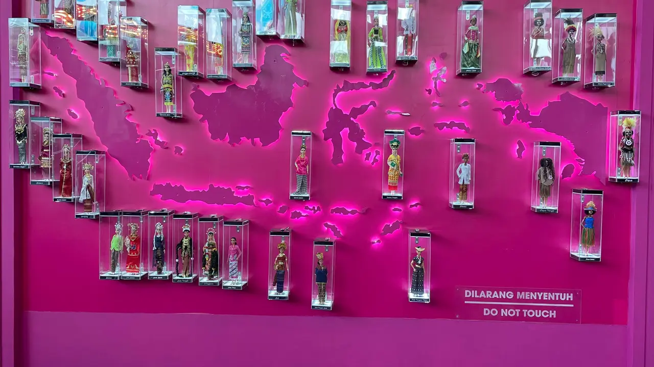 Barbie Hanya di Supermal Karawaci Tangerang