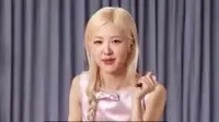 Cuplikan Rose BLACKPINK mengenang momen ikonik bertemu Rihanna di Met Gala 2021, enggan cuci tangan usai berjabat (dok Youtube @Vogue/https://youtu.be/mN7imERC7uo?si=K8MsOx-EBTiYjzA4/Maheza Nurmiagita)