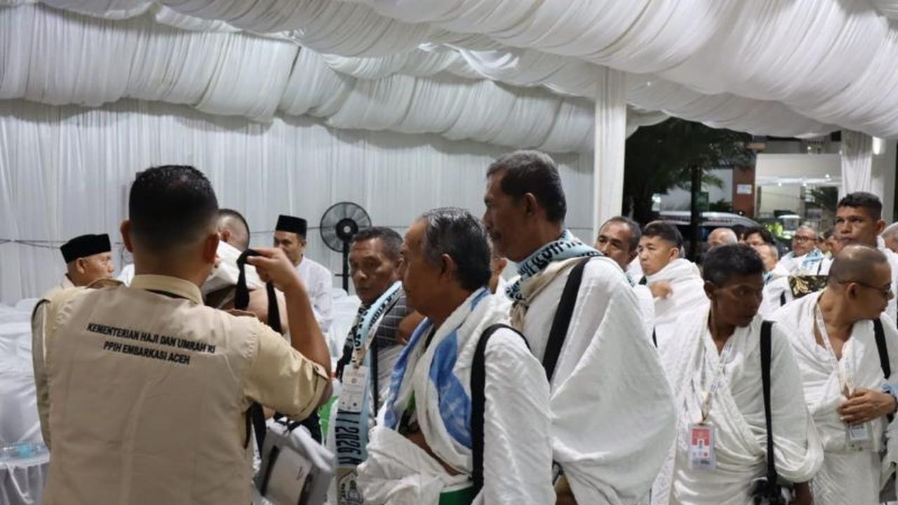 Jamaah Haji Aceh Gagal Berangkat Akibat Patah Tangan, Kloter 3 Berkurang