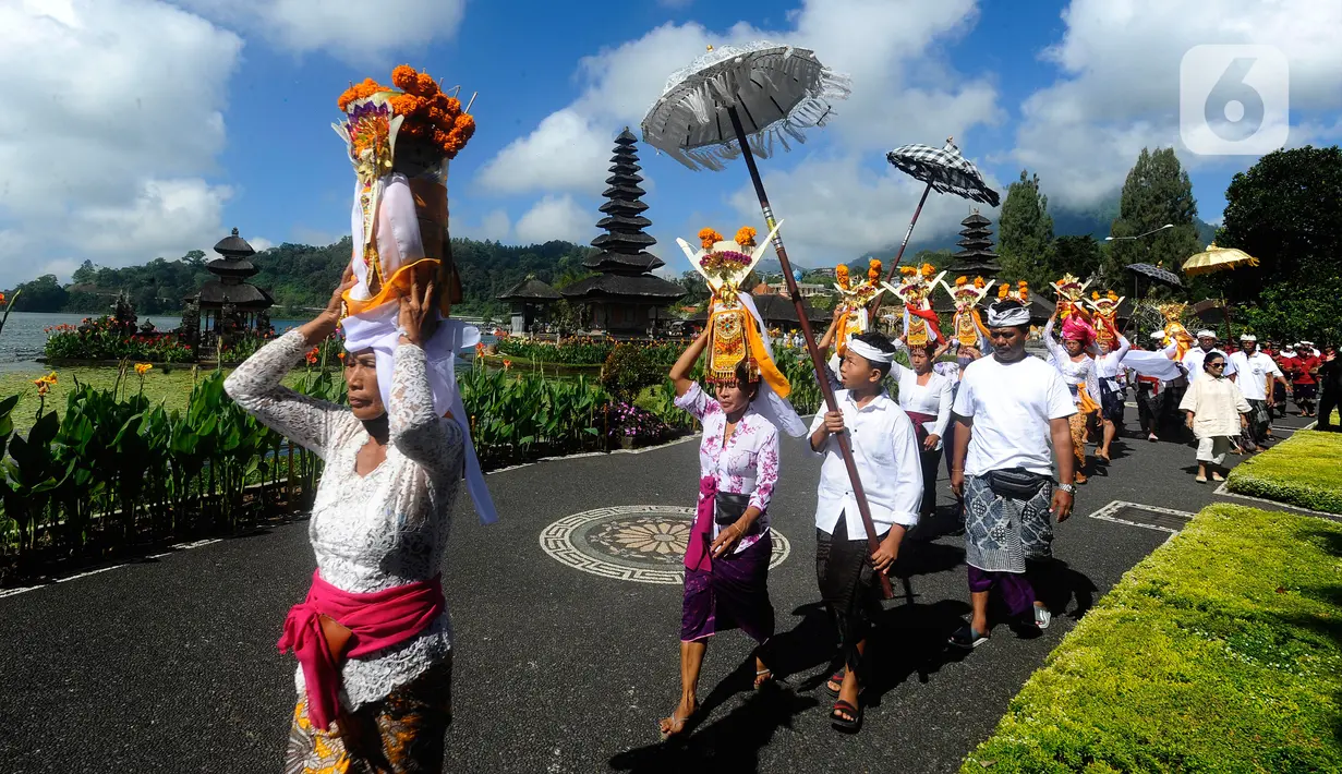 Pada libur Lebaran Idul Fitri 2023, dilaporkan ada kenaikan okupansi hotel hingga 100 persen. Hal tersebut menunjukkan tingginya minat para wisatawan untuk menghabiskan waktu libur mereka di Pulau Dewata. (merdeka.com/Arie Basuki)