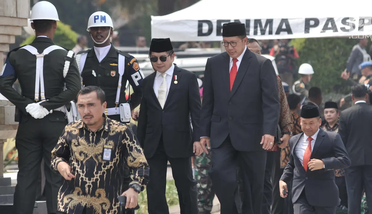 Menteri Agama Lukman Hakim Saifuddin menghadiri pemakaman almarhum Presiden ke-3 Republik Indonesia BJ Habibie di Taman Makam Pahlawan Nasional Utama (TMP) Kalibata, Jakarta, Kamis (12/9/2019). (merdeka.com/Iqbal Nugroho)