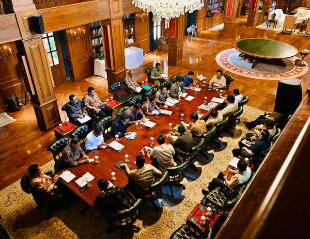 3. Prabowo Panggil Menteri ke Hambalang, Bahas Percepatan Penanganan Bencana dan Libur Akhir Tahun