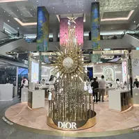 Dior Beauty Holiday 2024 Collection sajikan pop up spesial bertajuk The Ball of Dreams di Plaza Indonesia. / Foto dok: Fimela.com.
