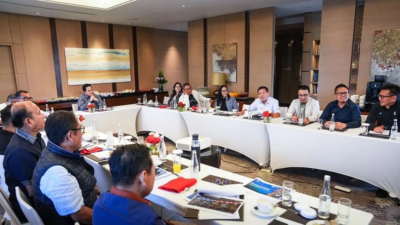 Ketua PSSI, Erick Thohir, menggelar rapat Komite Eksekutif (Exco) PSSI.