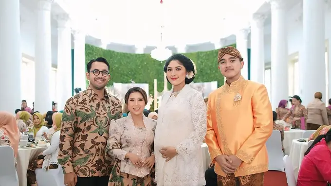 Pesona Glowing Bumil Erina Gudono Kenakan 3 Kebaya Berbeda di Acara Tasyakuran 7 Bulan Kehamilannya