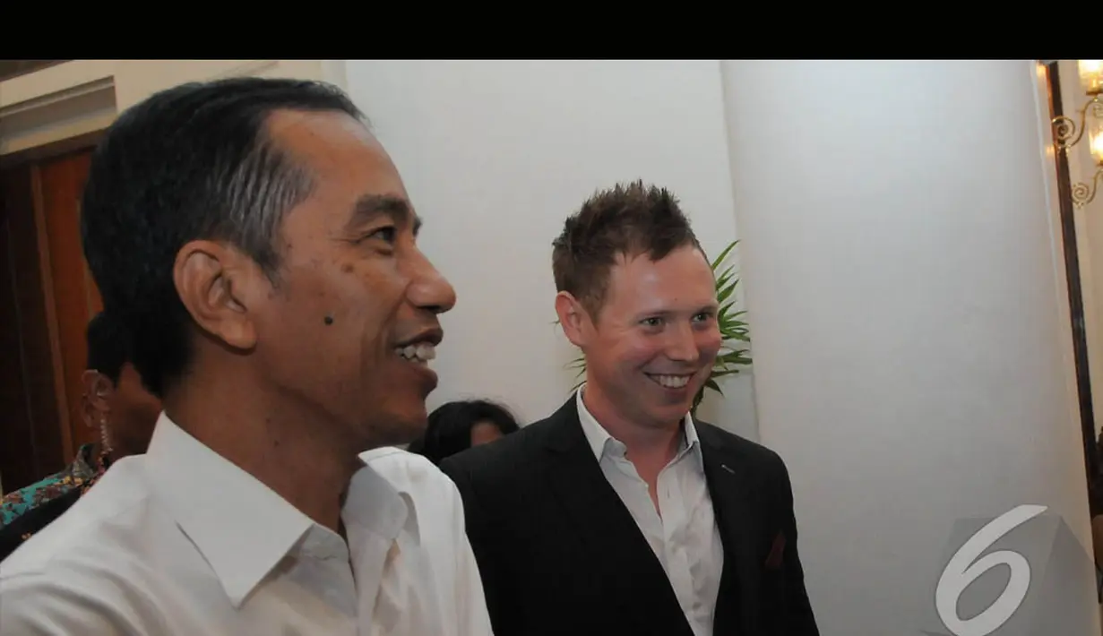 Gitaris asal London itu menemui Jokowi untuk menyampaikan ucapan selamat karena terpilih sebagai pemenang dalam Pilpres 2014, Jakarta, Rabu (6/8/2014) (Liputan6.com/Herman Zakharia)