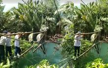 Bertaruh Nyawa Demi Sekolah, Perjuangan Pelajar SMP di Tanggamus Seberangi Jembatan Rusak untuk Menimba Ilmu