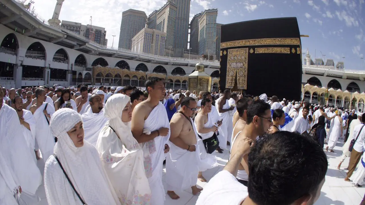 Jelang Pencoblosan, AHY Jalankan Ibadah Umrah Bersama Ulama