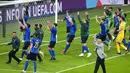 Para pemain Italia melakukan selebrasi usai memenangkan pertandingan semifinal Euro 2020 melawan Spanyol di Stadion Wembley, London, Inggris, Rabu (7/7/2021). Gli Azzurri berhak ke final Piala Eropa 2020. (AP Photo/Matt Dunham,Pool)