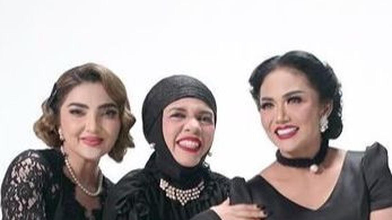 Potret Ashanty, Krisdayanti dan Geni Faruk Saat Momong Cucu, Terlihat Sayang Banget!