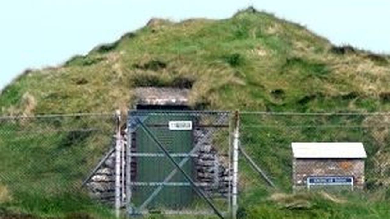 Knowe of Yarso Chambered Cairn<br>