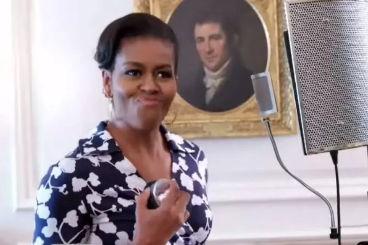 Iriana Jokowi Naik Pesawat Ekonomi, Michelle Obama Nge-Rap