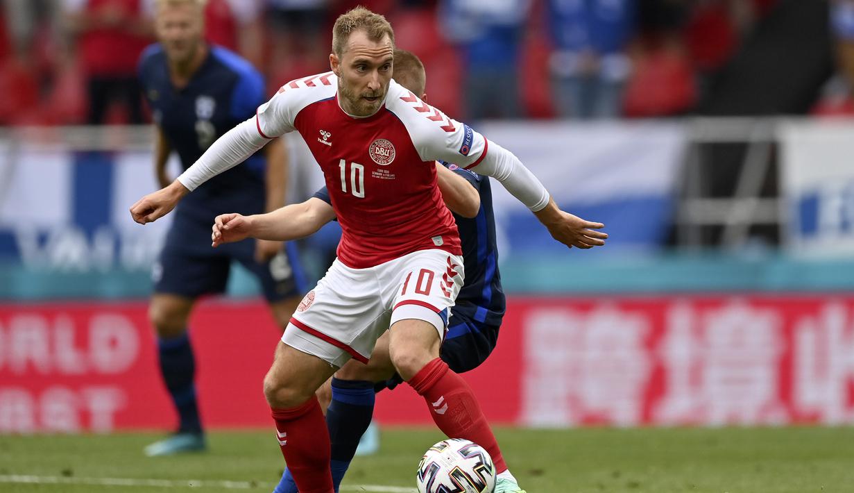 Christian Eriksen. Gelandang Timnas Belgia yang baru saja mengalami kolaps di laga pertama Euro 2020 ini sudah mencetak 36 gol dalam 109 caps. Namun belum satu gol pun dicetaknya dalam 4 laga di ajang Euro yang diikutinya, yaitu Euro 2012 dan Euro 2020 ini. (Foto: AP/Pool/Stuart Franklin)