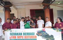 IAHN Mpu Kuturan Salurkan Bantuan Kemanusiaan untuk Korban Banjir di Desa Banjar