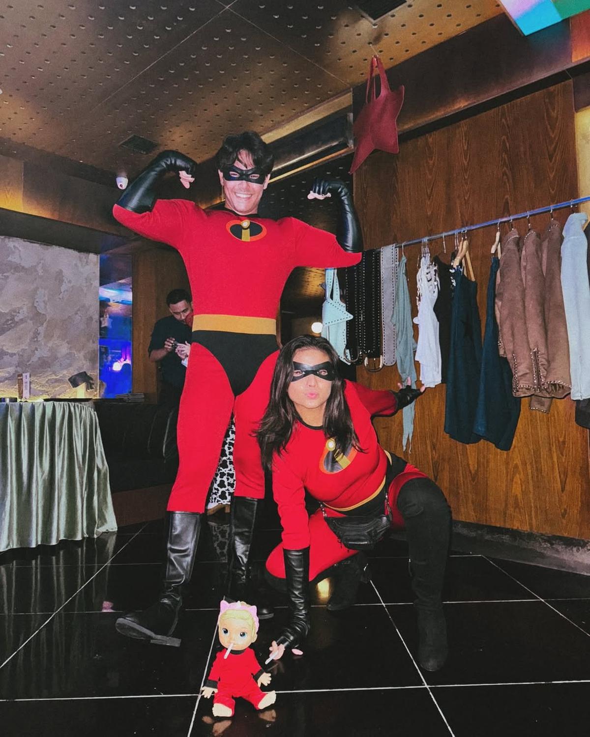 Potret Kocak Awkarin dan Abyakta Ernoult Cosplay Karakter Film, dari Deadpool hingga Pokemon