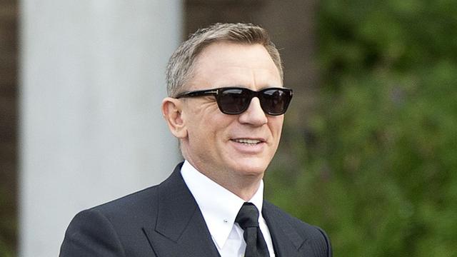 [Bintang] Daniel Craig