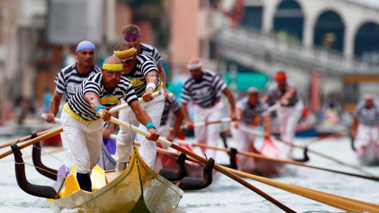 Jalan-jalan ke kota romantis Venesia