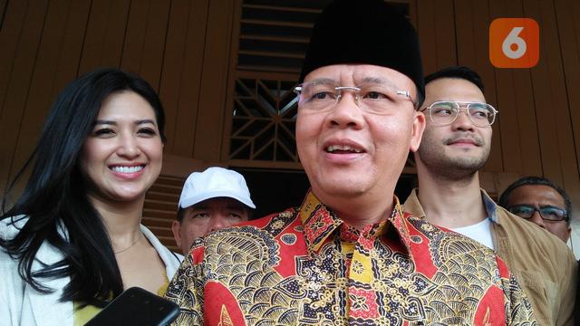 Airmata Fatmawati Tumpah Saat Menjahit Merah Putih