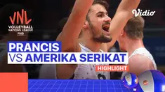 Berita video highlight pertandingan pekan ketiga Volleyball Nations League Putra 2022, antara Prancis melawan Amerika Serikat. Bertarung sebanyak 5 set, Amerika Serikat menang 3-2 pada laga yang berlangsung Kamis (7/7/22).