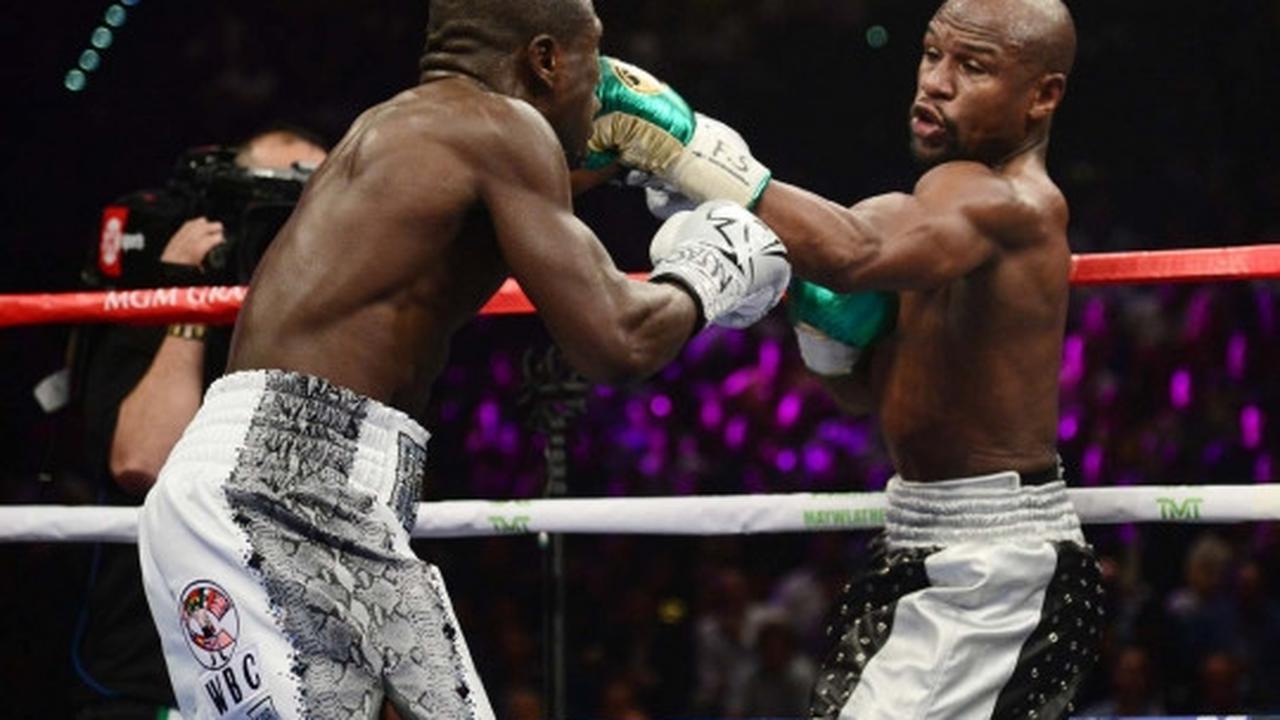 Ini pukulan-pukulan telak Mayweather di wajah Berto