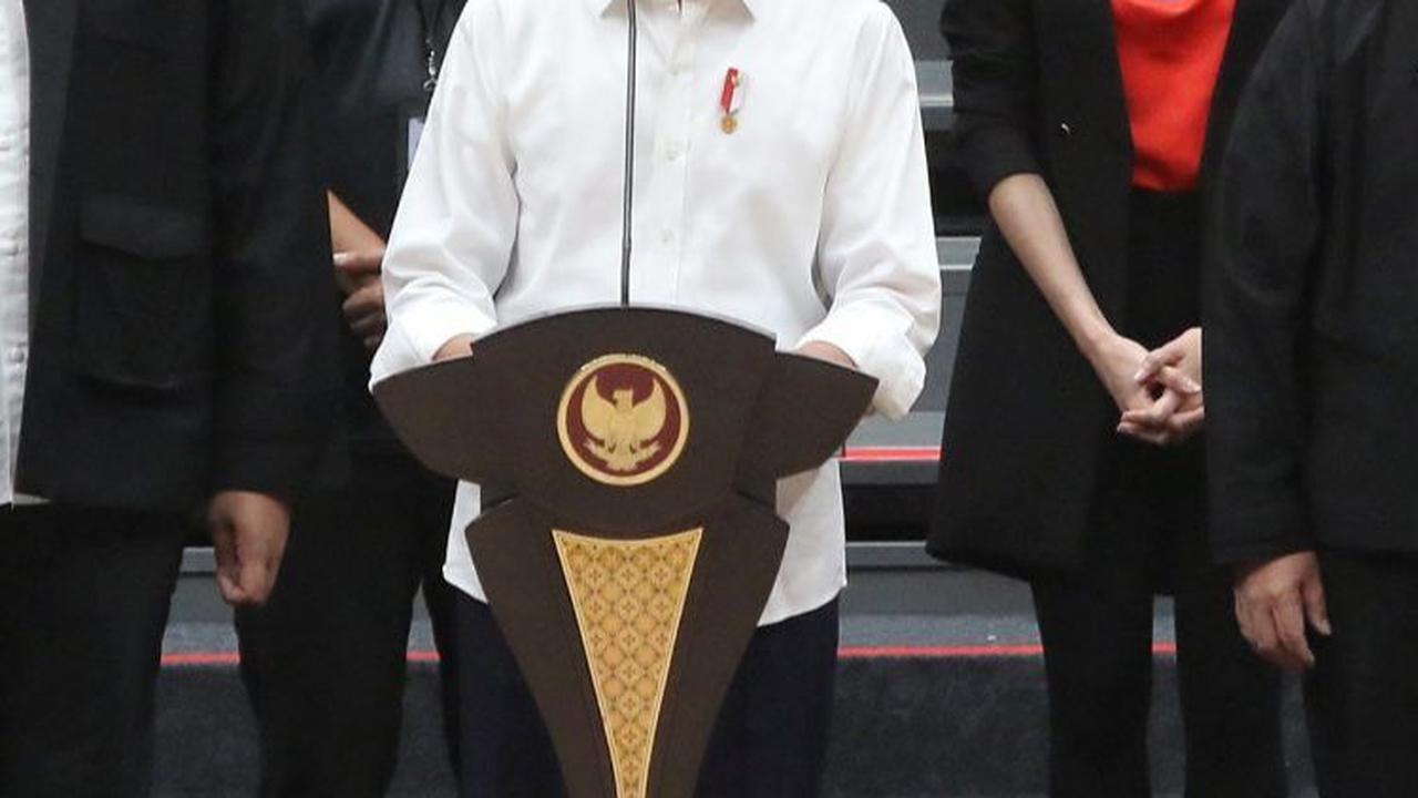 VIDEO: Jokowi Ngakak Tanggapi Megawati Ingin KPK Dibubarkan "Kerjanya Bagus, Tiap Bulan OTT"
