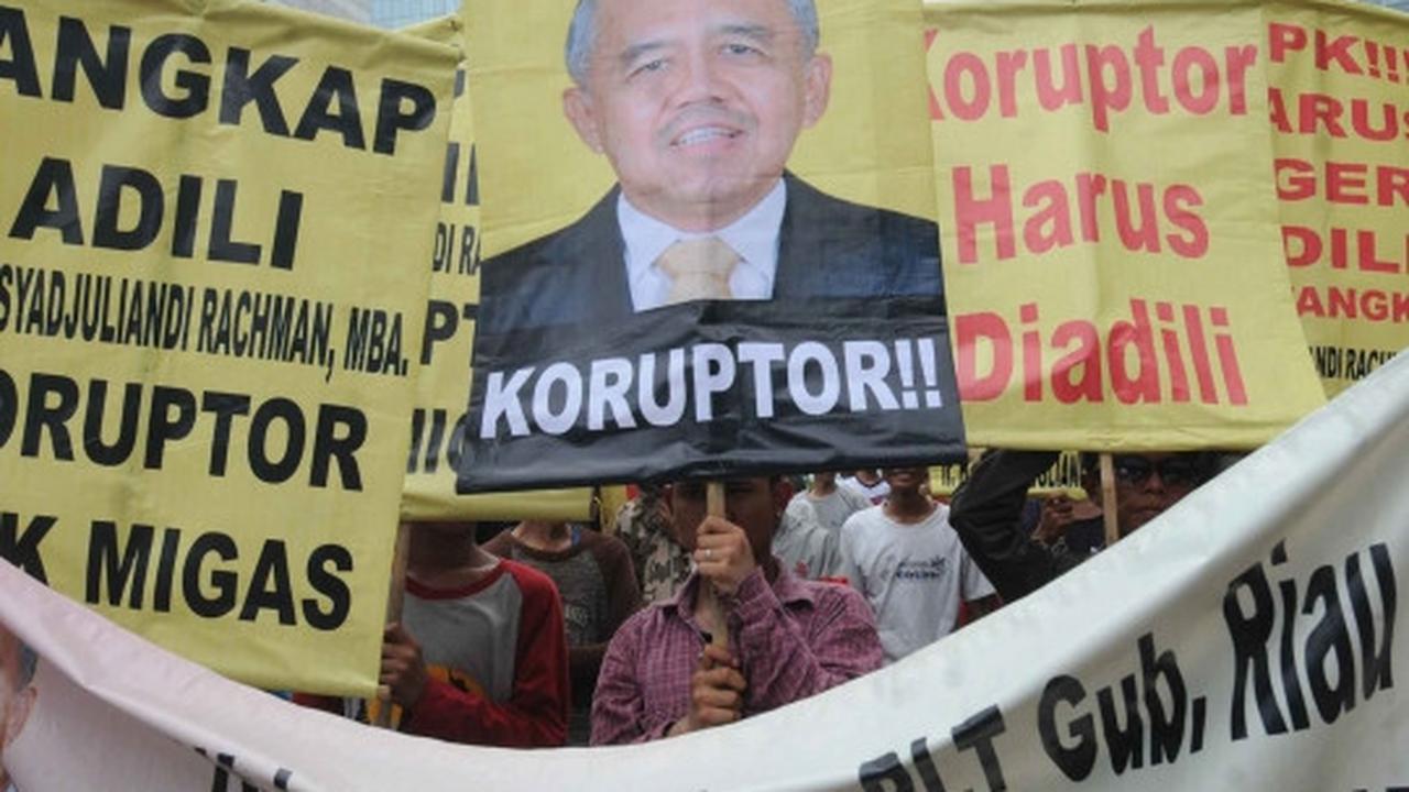 Massa GNKIB desak KPK tangkap Plt Gubernur Riau