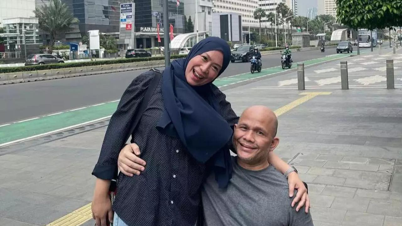 Potret Terbaru Harry Pantja Alami Stroke 3 Kali, Kini Berjuang Untuk Sembuh - Istri Setia Menemani