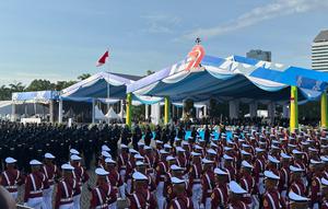 Polri menggelar acara puncak Hari Bhayangkara 2025 di kawasan Monumen Nasional (Monas), Jakarta Pusat, Selasa (1/7/2025). Upacara HUT ke-79 Bhayangkara dihadiri Presiden Prabowo Subianto yang akan menyampaikan amanat. (Liputan6.com/Nanda Perdana Putra)
