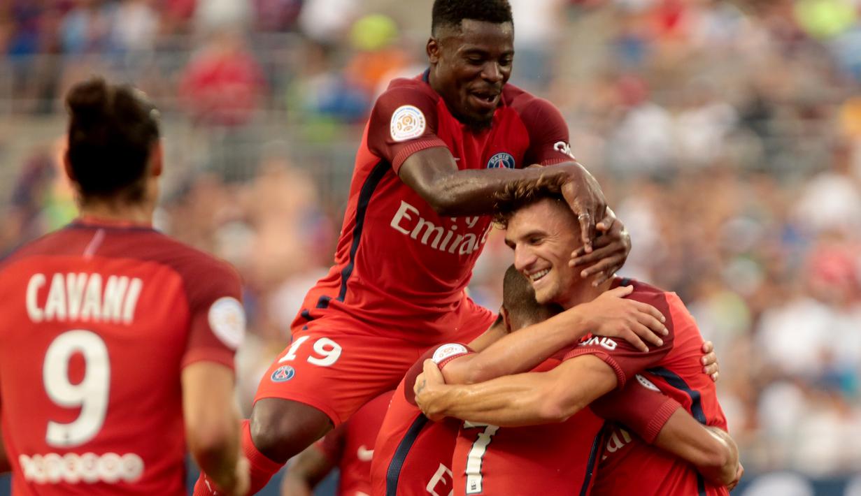 Pemain PSG merayakan gol yang di cetak Thomas Meunier ke gawang Real Madrid pada laga International Champions Cup (ICC) 2016, di Stadion Ohio, Columbus, Ohio, AS, Kamis (28/7/2016) pagi WIB. (EPA/Mark Lyons)