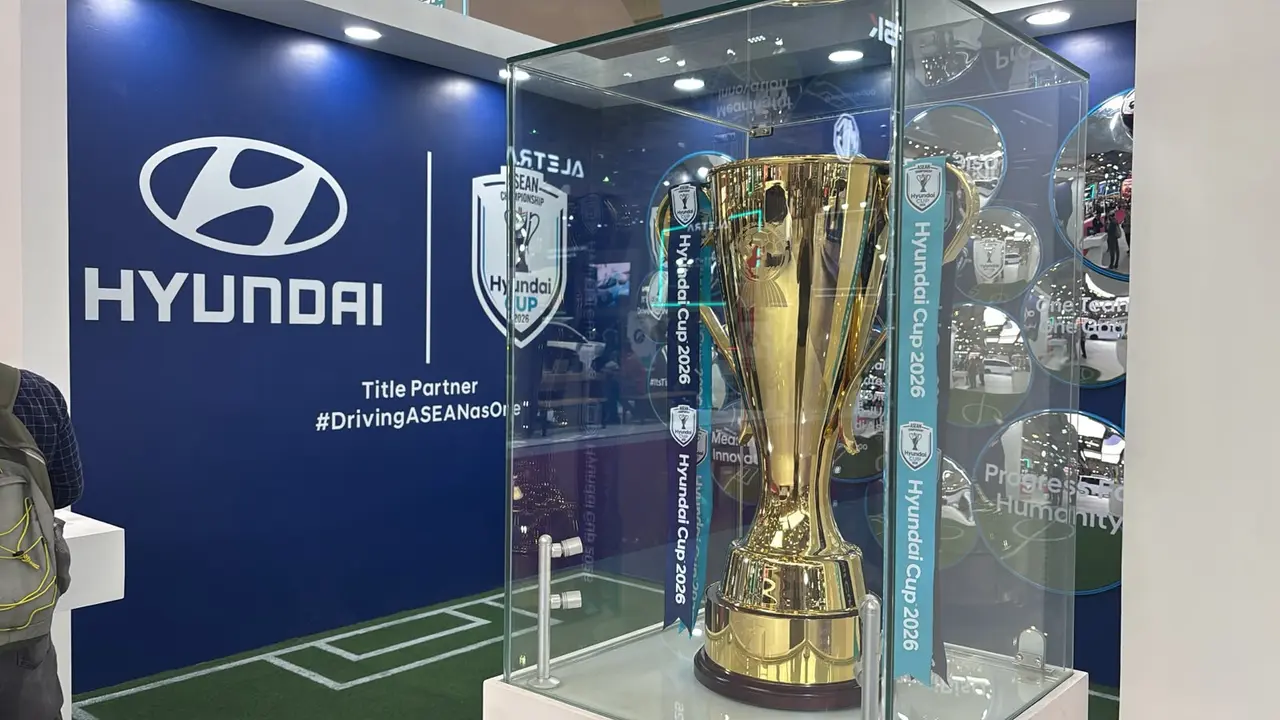 Trofi Piala AFF 2026 Dipamerkan di GIIAS