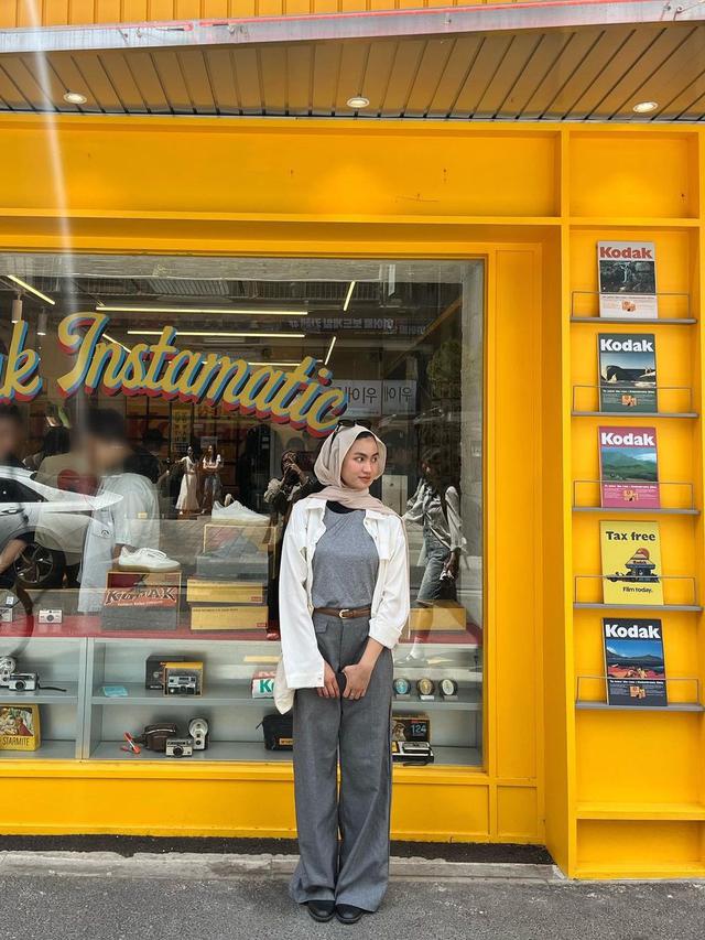 8 Inspirasi Outfit Kuliah dari Xaviera Putri yang Bikin Terlihat Pintar dan Stylish