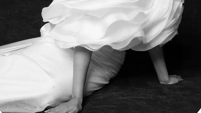 Ashanty dengan gaya rambut pendek bob dan poni depan. [@mozawahyu]