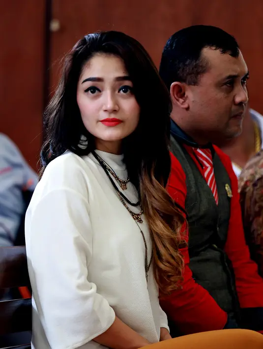 Siti Badriah menjalani sidang sebagai saksi dalam kasus Nagaswara melawan rumah karaoke Inul Vizta di PN Jakarta Utara, Selasa (18/8/2015), Sibat merasa tak puas dengan sidang kali ini. (Wimbarsana Kewas/Bintang.com)