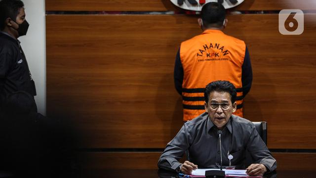 KPK Tahan Mantan Panglima GAM Izil Azhar