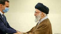 Hubungan Suriah dan Iran, Bashar al-Assad dan Ayatollah Ali Khamenei di Teheran. (AFP)