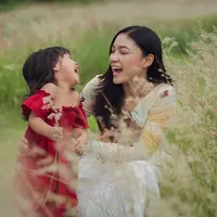 Perubahan Sikap 12 Zodiak saat Punya Anak Pertama./Copyright depositphotos.com/geargodz