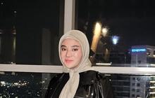 Cantiknya Clara Shinta Berhijab, Disebut Mirip Dhini Aminarti