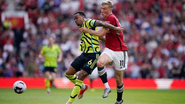 Tundukkan Manchester United, Arsenal Kembali ke Puncak Klasemen Liga Inggris