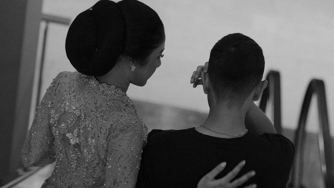 Kaesang juga kerap menulis pesan romantis untuk sang istri.