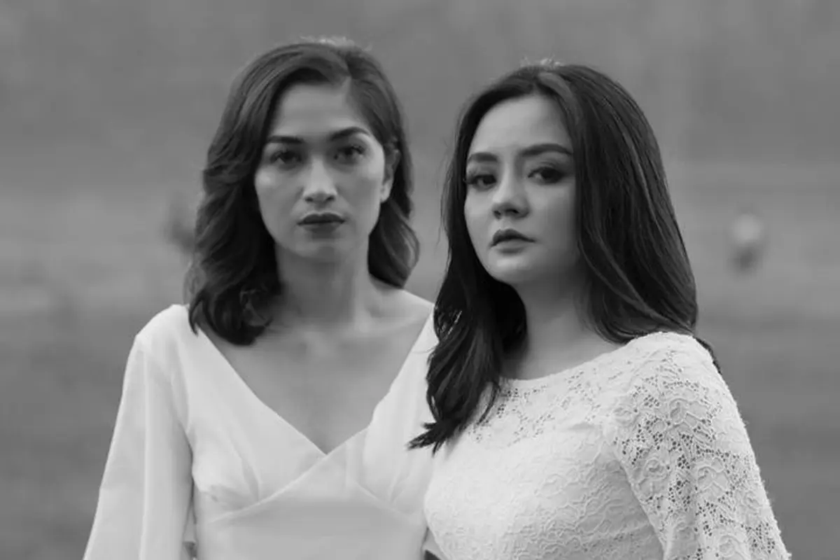 Gita Sinaga dan Uap Widya