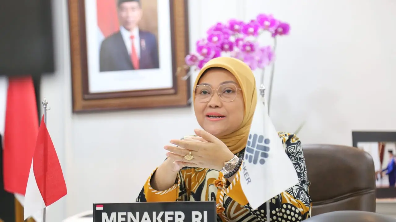 Menaker Ida saat menjadi narasumber pada Podcast oleh Vokraf secara virtual