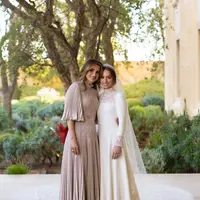 Putri Iman dari Yordania menanti anak pertama (@queenrania)