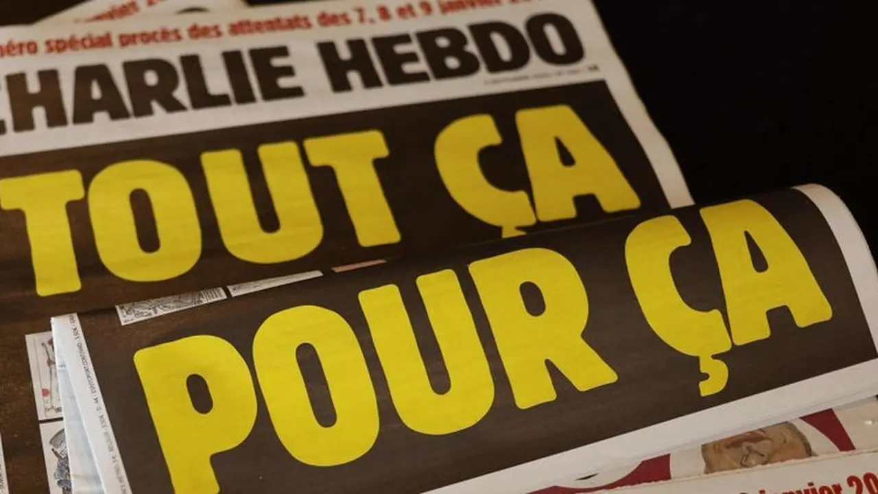 Tabloid Charlie Hebdo di Prancis, edisi yang mempublikasikan ulang kartun Nabi Muhammad pada 2 September 2020 (AFP PHOTO)