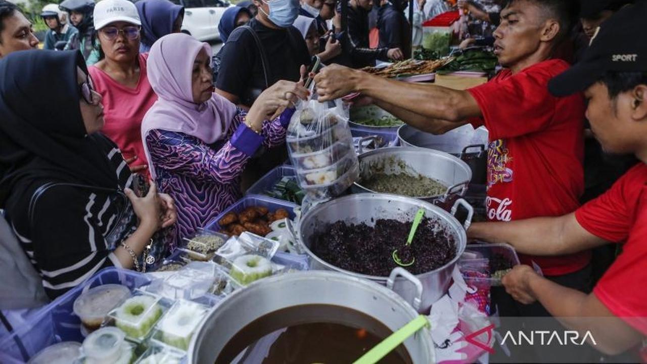 Bazar Takjil Ramadhan Jakarta: Potensi Destinasi Ikonik dan Penggerak UMKM