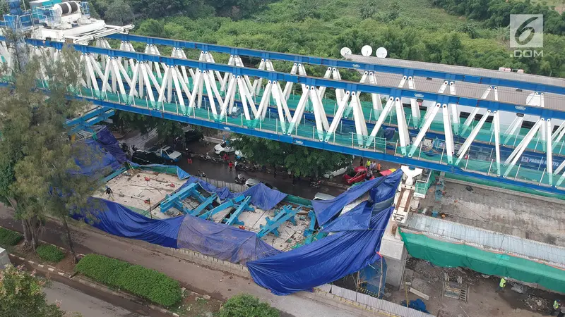 Konstruksi LRT yang Roboh di Kayu Putih