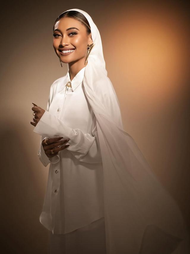 Potret Cantik Novia Bachmid dalam Lagu Terbaru \'KepadaNya\'. (instagram/noviabachmid)